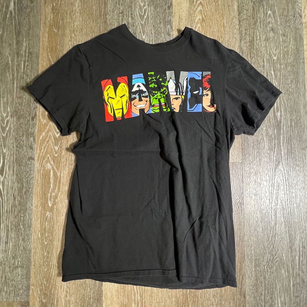 Marvel Graphic Tee Mens M Black Avengers Logo Iron Man Hulk Thor Captain America